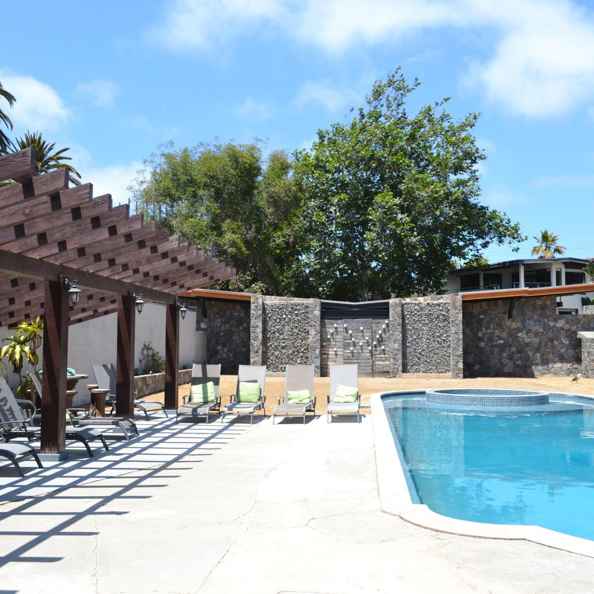 Hotel Quintas Papagayo Ensenada Exterior photo